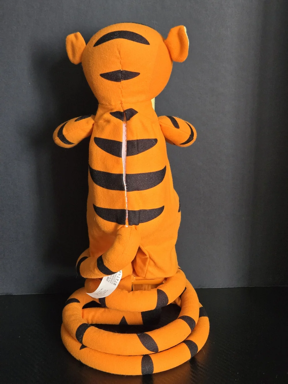 Tigger Disney VTG Fisher-Price 2005 Turbo Tail Bounces/Sings/Talks & Works